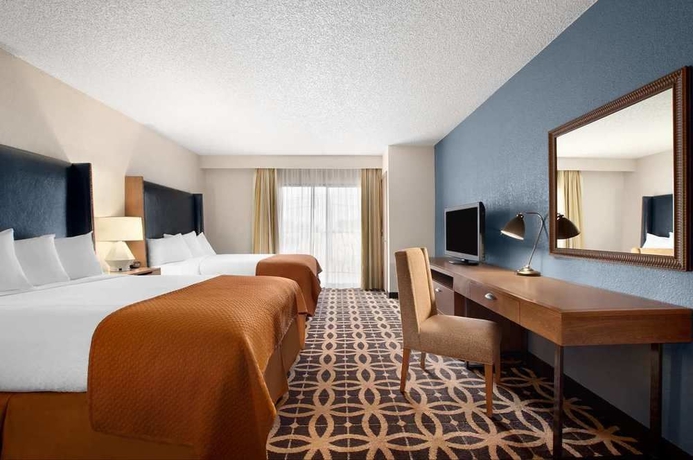 Imagen de la habitación del Hotel Embassy Suites By Hilton Dallas Dfw Airport South. Foto 5