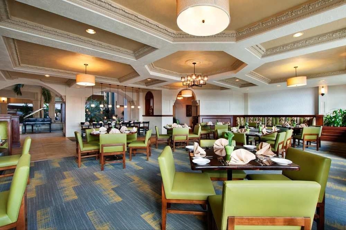 Imagen del bar/restaurante del Hotel Embassy Suites By Hilton Dallas Dfw Airport South. Foto 4