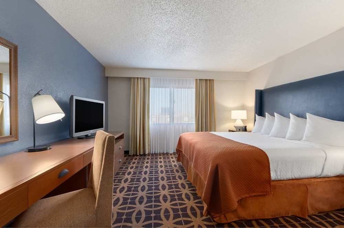 Imagen de los interiores del Hotel Embassy Suites By Hilton Dallas Dfw Airport South. Foto 13