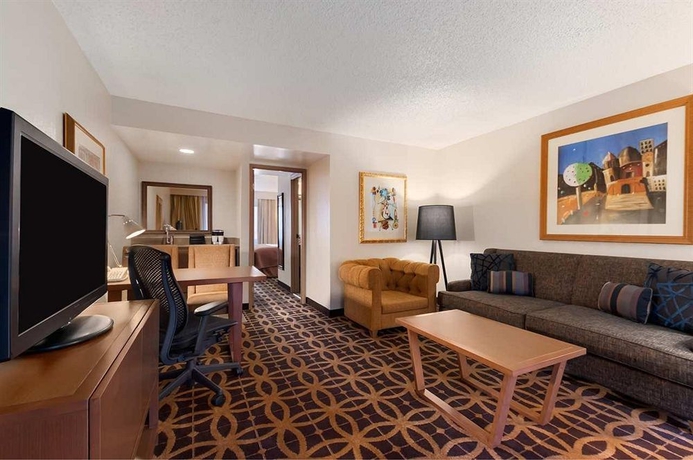 Imagen de los interiores del Hotel Embassy Suites By Hilton Dallas Dfw Airport South. Foto 14