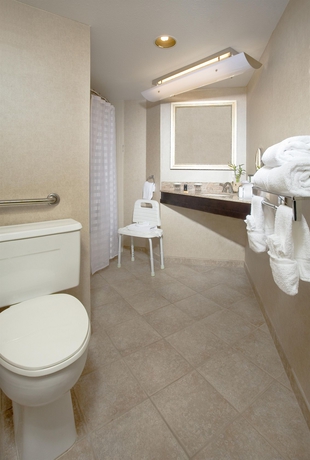 Imagen de la habitación del Hotel Embassy Suites By Hilton Dallas Love Field. Foto 5