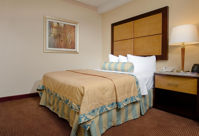 Imagen de la habitación del Hotel Embassy Suites By Hilton Dallas Love Field. Foto 11