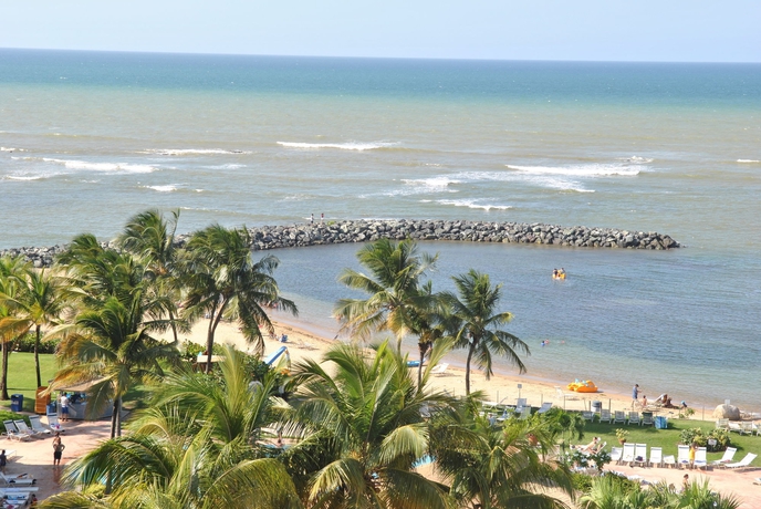 Imagen de la habitación del Hotel Embassy Suites By Hilton Dorado Del Mar Beach Resort. Foto 3