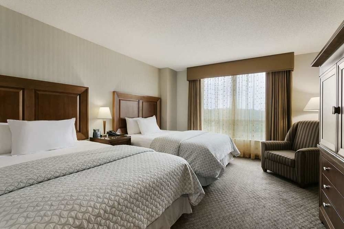 Imagen de la habitación del Hotel Embassy Suites By Hilton Dulles North Loudoun. Foto 10