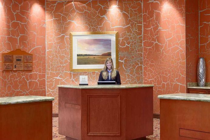 Imagen de la habitación del Hotel Embassy Suites By Hilton E Peoria Riverfront Conf Center. Foto 5