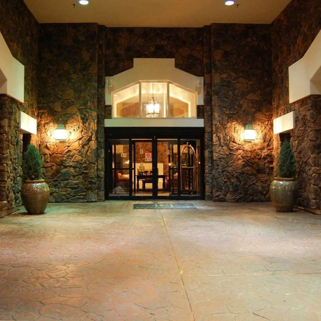 Imagen de los interiores del Hotel Embassy Suites By Hilton Flagstaff. Foto 14
