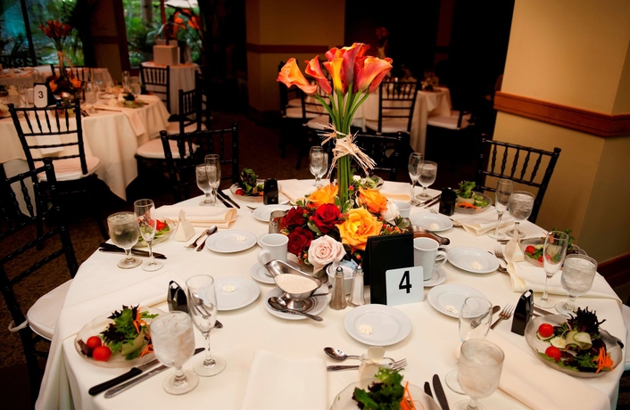 Imagen del bar/restaurante del Hotel Embassy Suites By Hilton Fort Lauderdale 17th Street. Foto 4