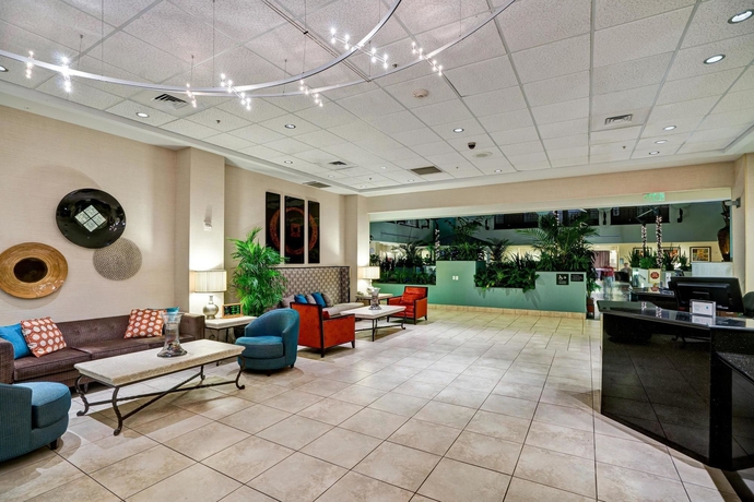 Imagen de los interiores del Hotel Embassy Suites By Hilton Fort Myers Estero. Foto 7