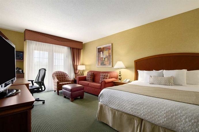 Imagen de la habitación del Hotel Embassy Suites By Hilton Greensboro Airport. Foto 7