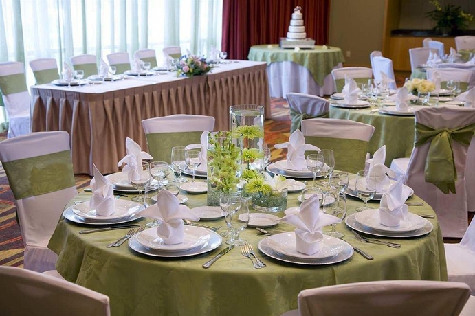 Imagen de los interiores del Hotel Embassy Suites By Hilton Houston Energy Corridor. Foto 8