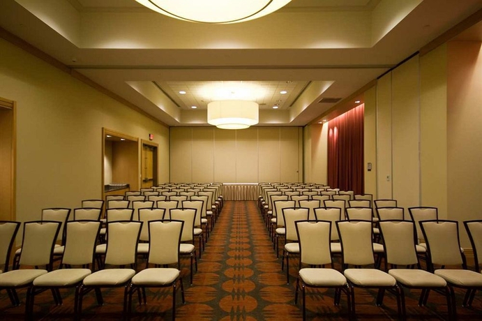 Imagen de los interiores del Hotel Embassy Suites By Hilton Houston Energy Corridor. Foto 11