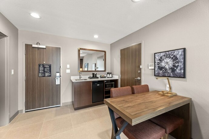 Imagen general del Hotel Embassy Suites By Hilton Irving Las Colinas. Foto 2