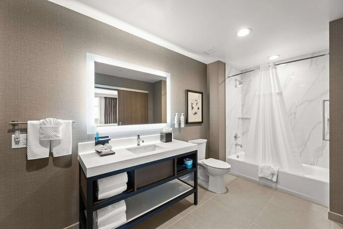 Imagen de la habitación del Hotel Embassy Suites By Hilton Irving Las Colinas. Foto 19