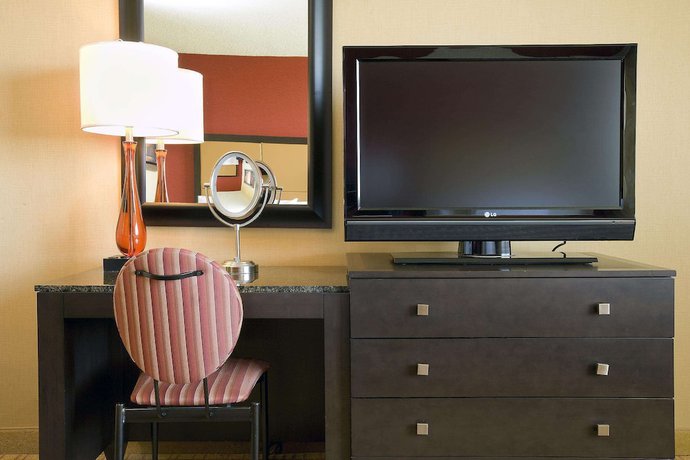 Imagen de la habitación del Hotel Embassy Suites By Hilton Kansas City International Airport. Foto 5