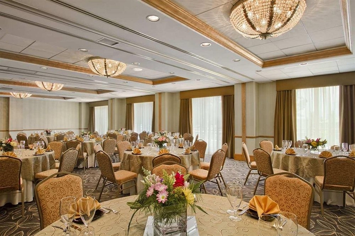 Imagen de los interiores del Hotel Embassy Suites By Hilton Lexington Green. Foto 8