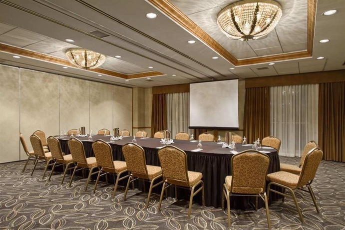 Imagen de los interiores del Hotel Embassy Suites By Hilton Lexington Green. Foto 9