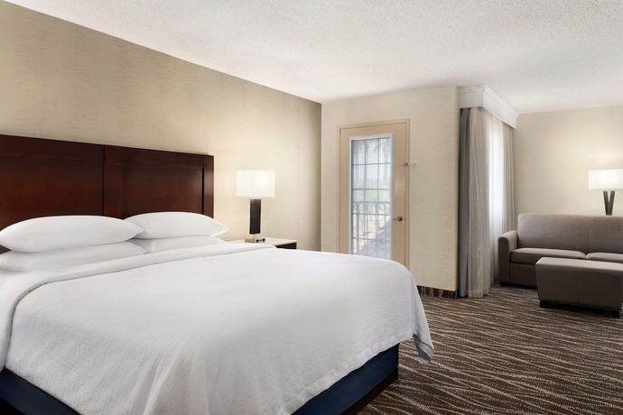 Imagen de la habitación del Hotel Embassy Suites By Hilton Lompoc Central Coast. Foto 6