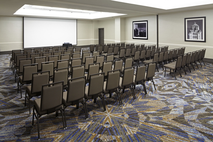 Imagen de los interiores del Hotel Embassy Suites By Hilton Los Angeles International Airport North. Foto 13