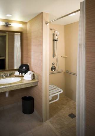 Imagen de la habitación del Hotel Embassy Suites By Hilton Loveland Conference Center. Foto 8