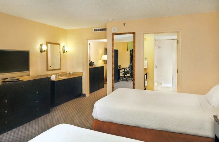 Imagen de la habitación del Hotel Embassy Suites By Hilton Miami International Airport. Foto 4