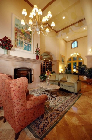 Imagen de los interiores del Hotel Embassy Suites By Hilton Milpitas Silicon Valley. Foto 5