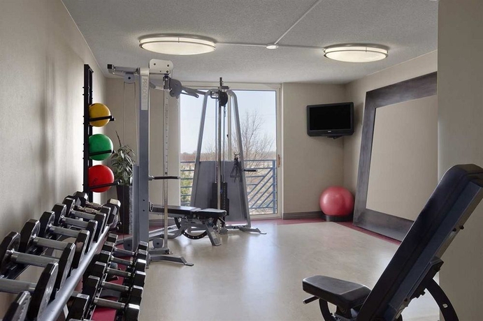 Imagen de los interiores del Hotel Embassy Suites By Hilton Minneapolis Airport. Foto 7