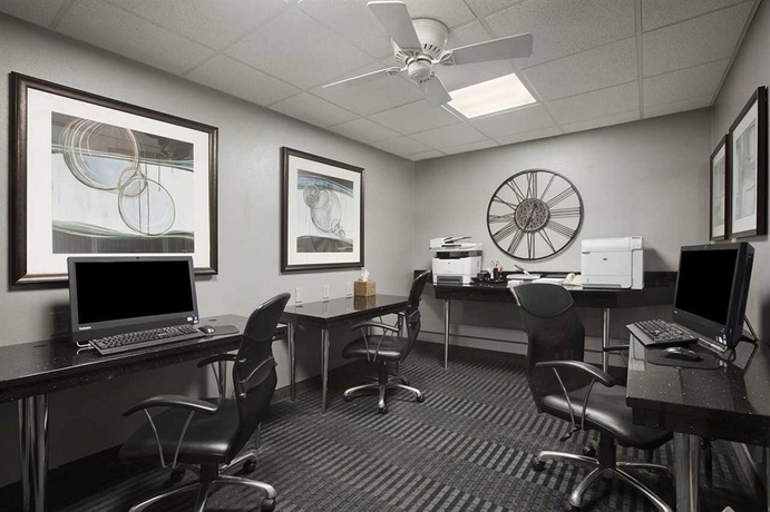 Imagen de los interiores del Hotel Embassy Suites By Hilton Minneapolis Airport. Foto 14