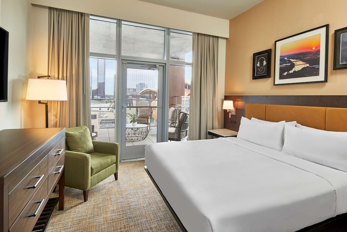 Imagen de la habitación del Hotel Embassy Suites By Hilton Nashville Downtown. Foto 7