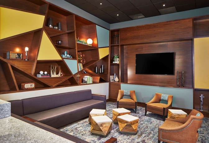 Imagen de los interiores del Hotel Embassy Suites By Hilton Nashville Downtown. Foto 18