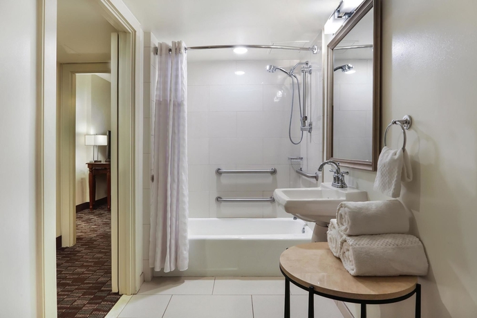 Imagen de la habitación del Hotel Embassy Suites By Hilton New Orleans. Foto 4