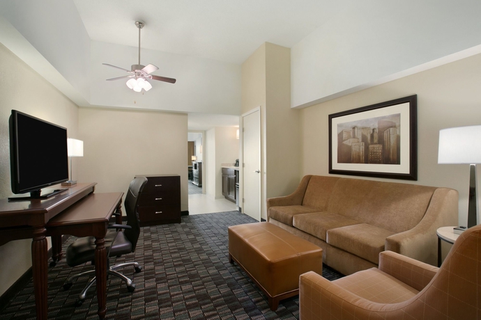 Imagen de los interiores del Hotel Embassy Suites By Hilton New Orleans. Foto 14