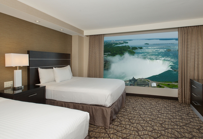 Imagen de la habitación del Hotel Embassy Suites By Hilton Niagara Falls Fallsview. Foto 8