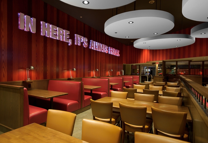 Imagen del bar/restaurante del Hotel Embassy Suites By Hilton Niagara Falls Fallsview. Foto 2