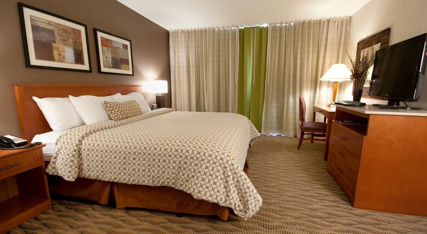 Imagen general del Hotel Embassy Suites By Hilton Oklahoma City Will Rogers Airport. Foto 5