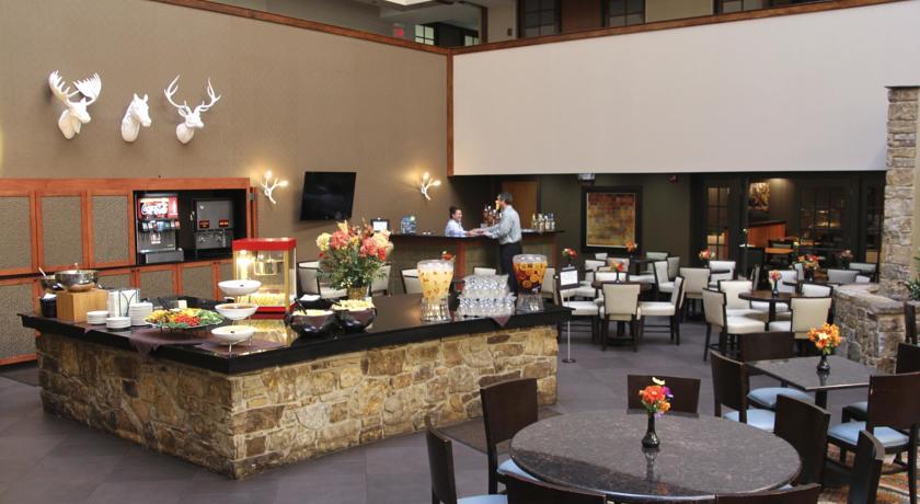 Imagen general del Hotel Embassy Suites By Hilton Oklahoma City Will Rogers Airport. Foto 11