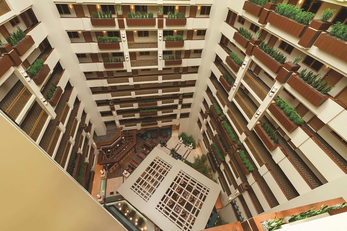 Imagen de los interiores del Hotel Embassy Suites By Hilton Orlando Lake Buena Vista South. Foto 14