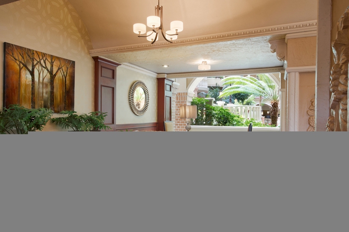Imagen de los interiores del Hotel Embassy Suites By Hilton Orlando North. Foto 9