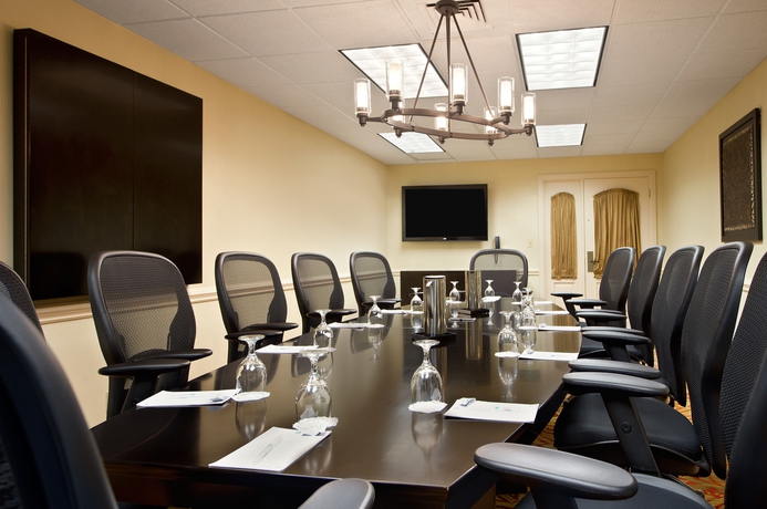 Imagen de los interiores del Hotel Embassy Suites By Hilton Orlando North. Foto 10