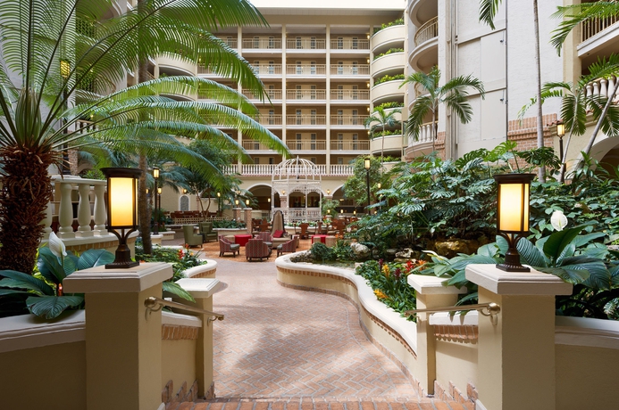 Imagen de los interiores del Hotel Embassy Suites By Hilton Orlando North. Foto 13