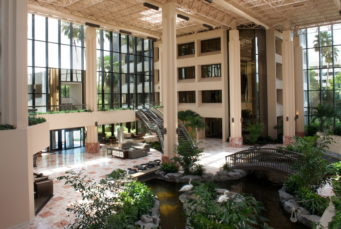 Imagen de los interiores del Hotel Embassy Suites By Hilton Palm Beach Gardens Pga Boulevard. Foto 4