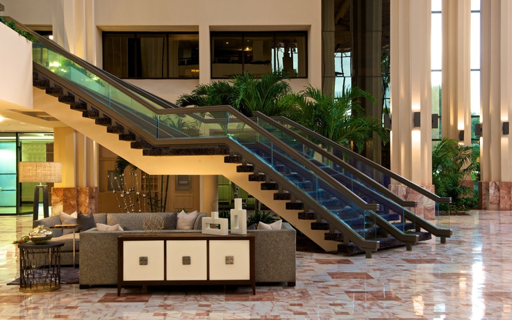 Imagen de los interiores del Hotel Embassy Suites By Hilton Palm Beach Gardens Pga Boulevard. Foto 7