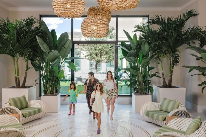 Imagen general del Hotel Embassy Suites By Hilton Panama City Beach Resort. Foto 7