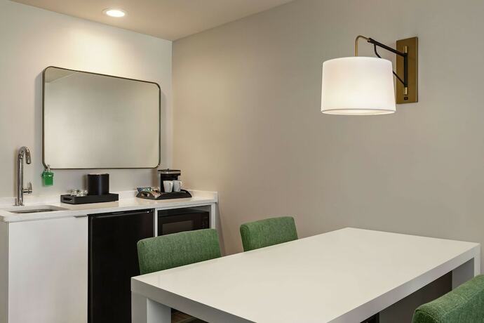 Imagen de la habitación del Hotel Embassy Suites By Hilton Panama City Beach Resort. Foto 14