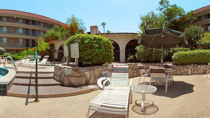 Imagen general del Hotel Embassy Suites By Hilton Phoenix Airport. Foto 2