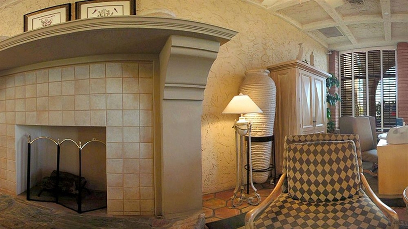 Imagen de los interiores del Hotel Embassy Suites By Hilton Phoenix Airport. Foto 12