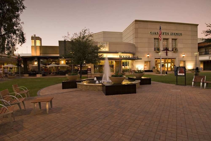 Imagen general del Hotel Embassy Suites By Hilton Phoenix Biltmore. Foto 2