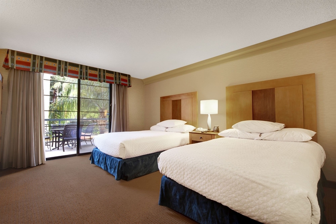 Imagen de la habitación del Hotel Embassy Suites By Hilton Phoenix Biltmore. Foto 7