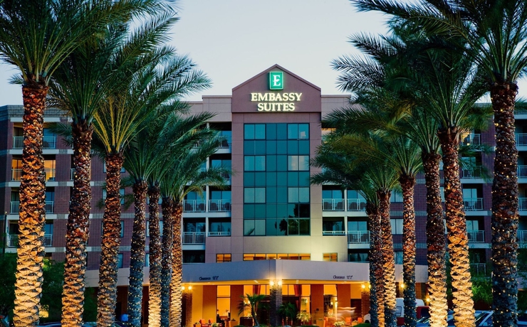 Imagen general del Hotel Embassy Suites By Hilton Phoenix Scottsdale. Foto 2