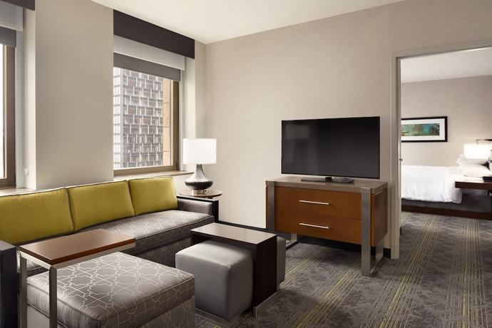 Imagen de la habitación del Hotel Embassy Suites By Hilton Pittsburgh Downtown. Foto 11