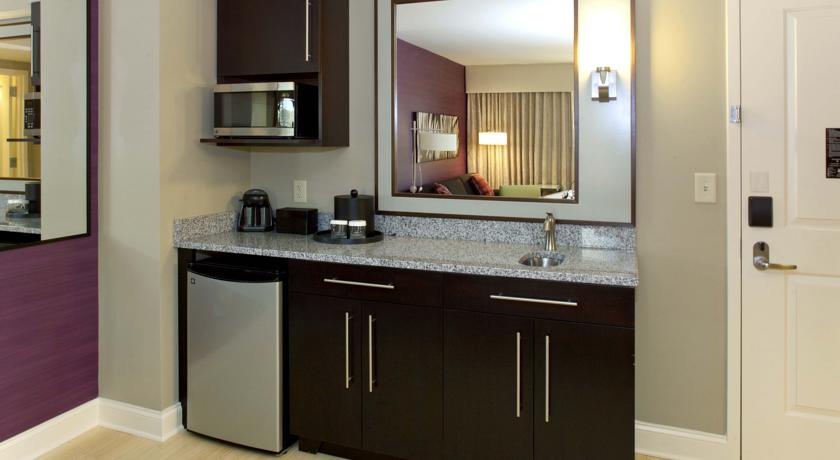 Imagen de la habitación del Hotel Embassy Suites By Hilton Raleigh Durham Airport Brier Creek. Foto 7